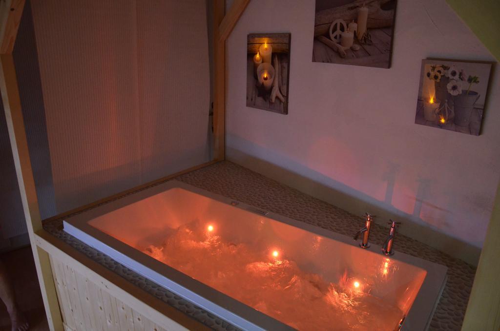 Bed and Breakfast Relais Mont Jura Adults Only Лелекс Экстерьер фото