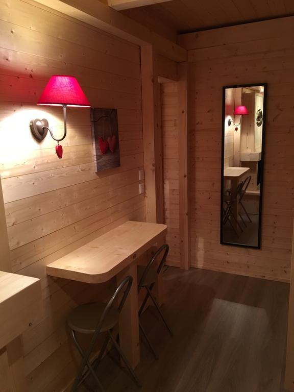 Bed and Breakfast Relais Mont Jura Adults Only Лелекс Номер фото