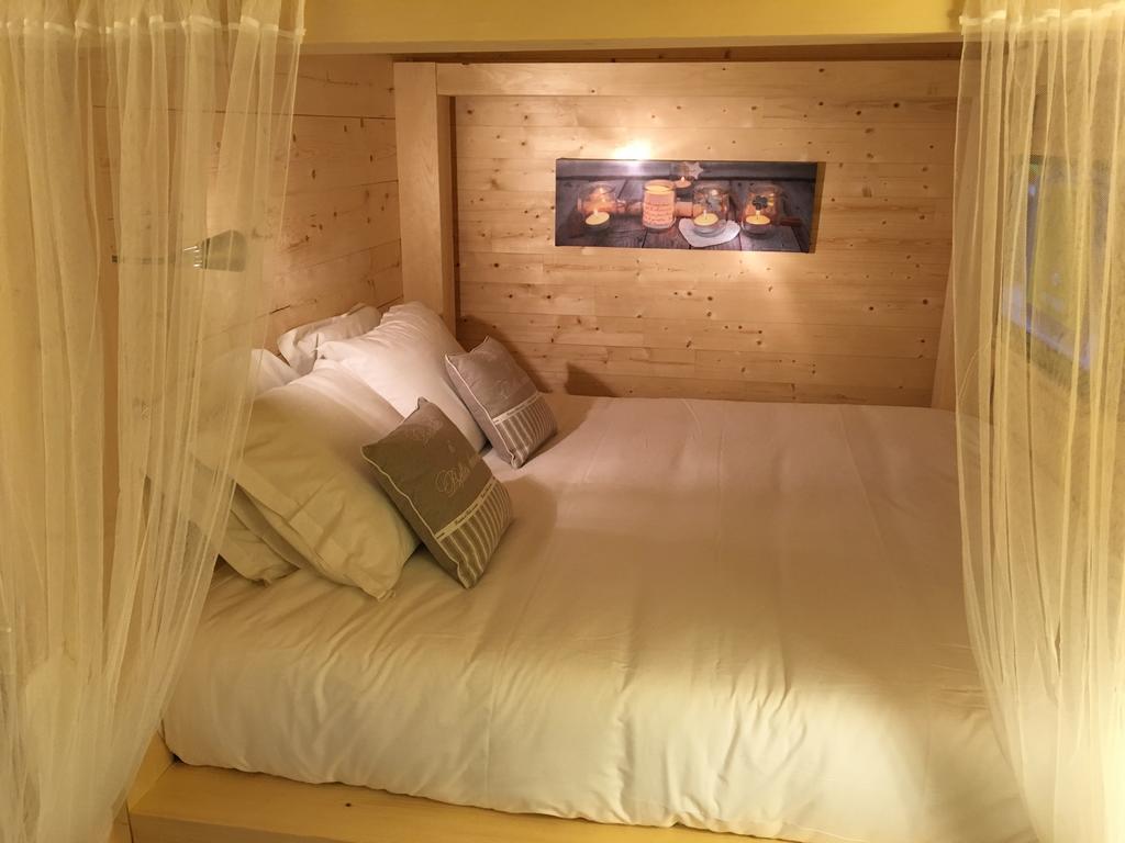 Bed and Breakfast Relais Mont Jura Adults Only Лелекс Экстерьер фото